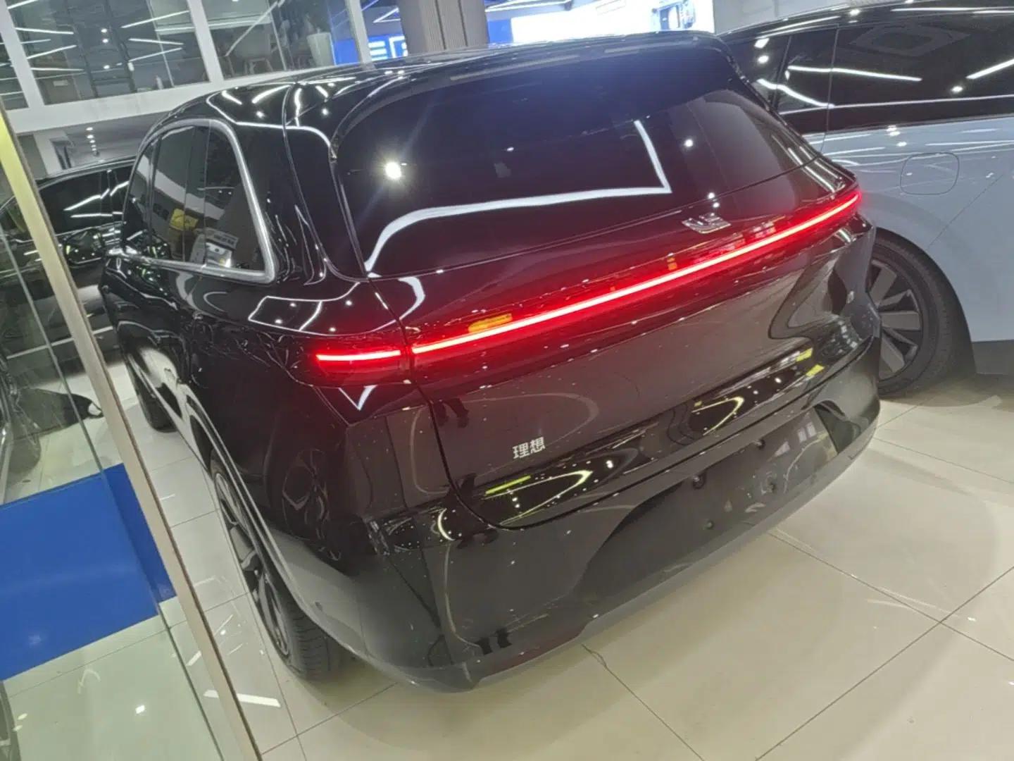 Li Auto L6 2025 Max Smart Refresh Edition — миниатюра 4