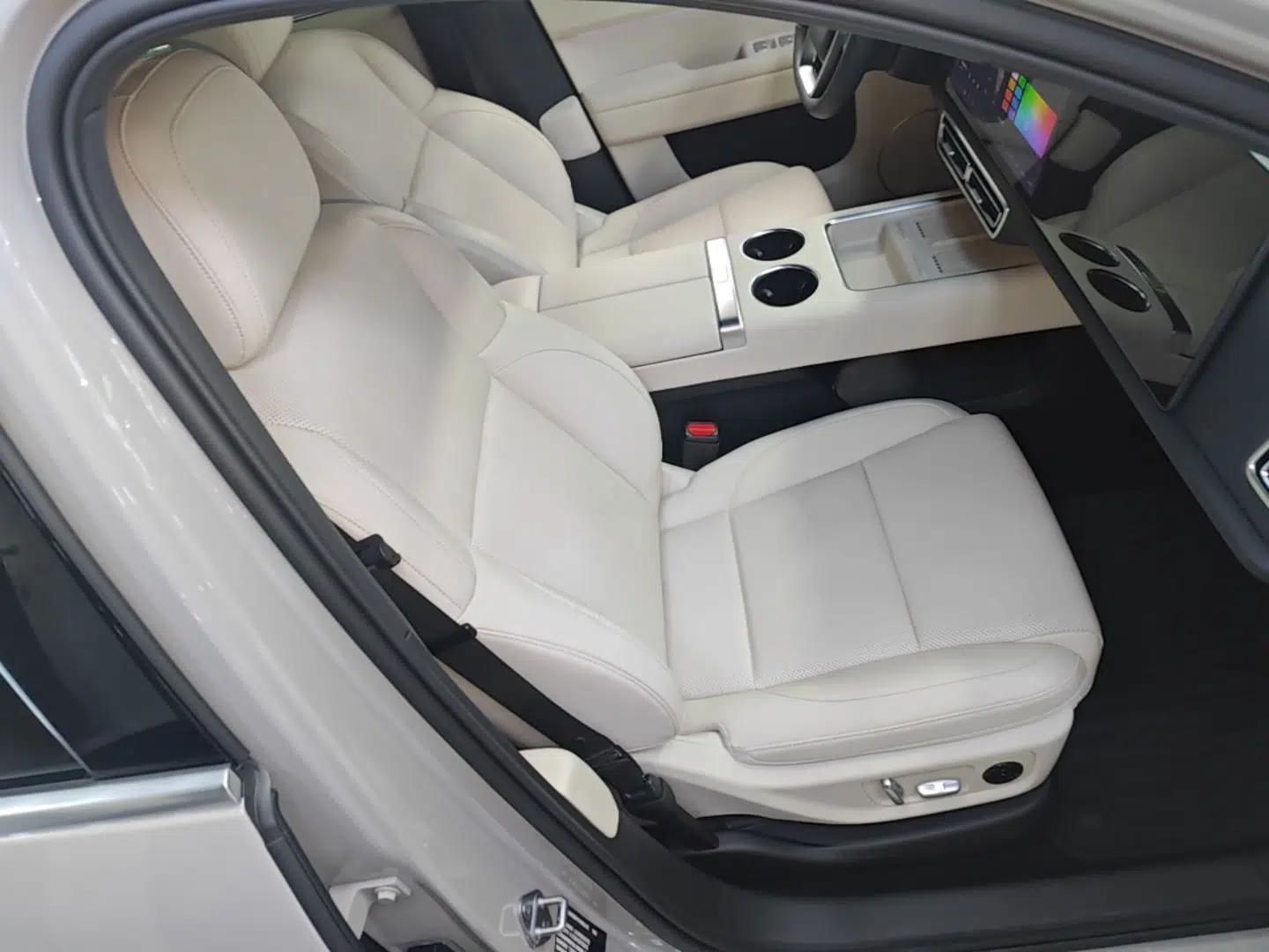 Li Auto L6 2024 Pro Model — миниатюра 19