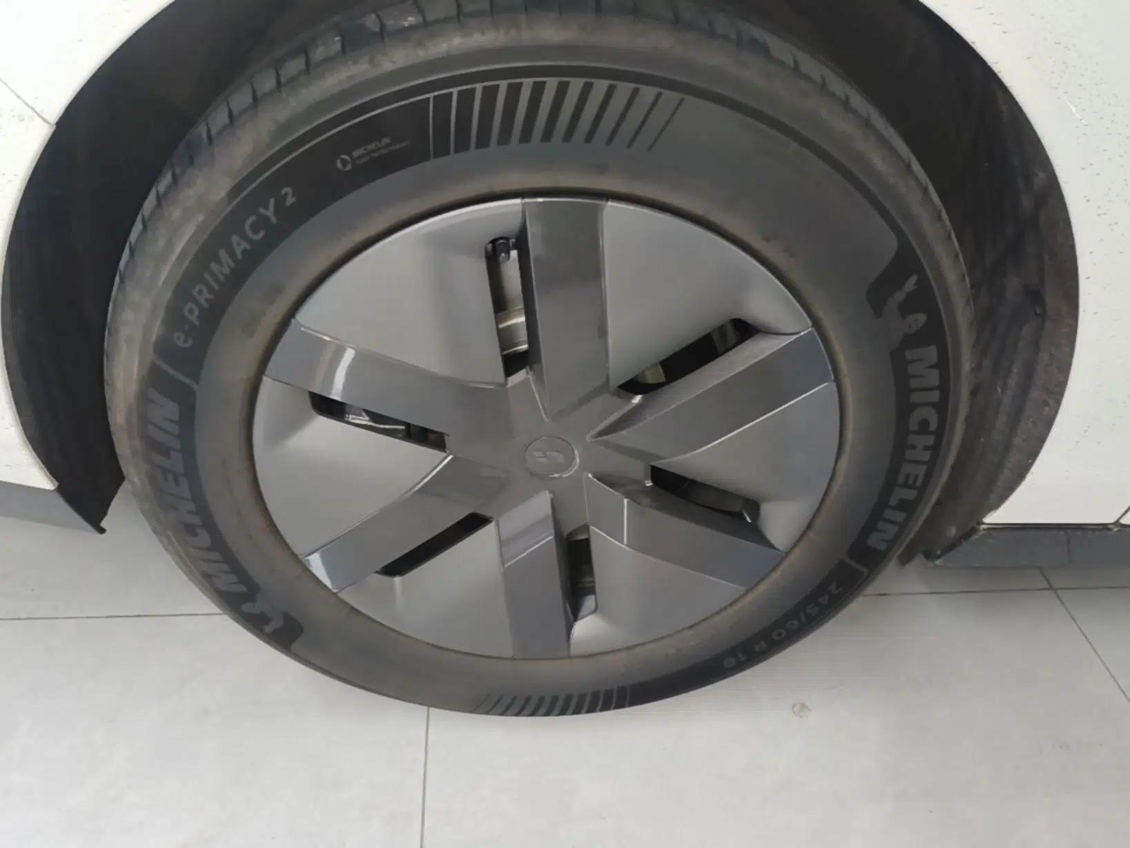 Li Auto MEGA 2025 Home Family Special Edition — миниатюра 11