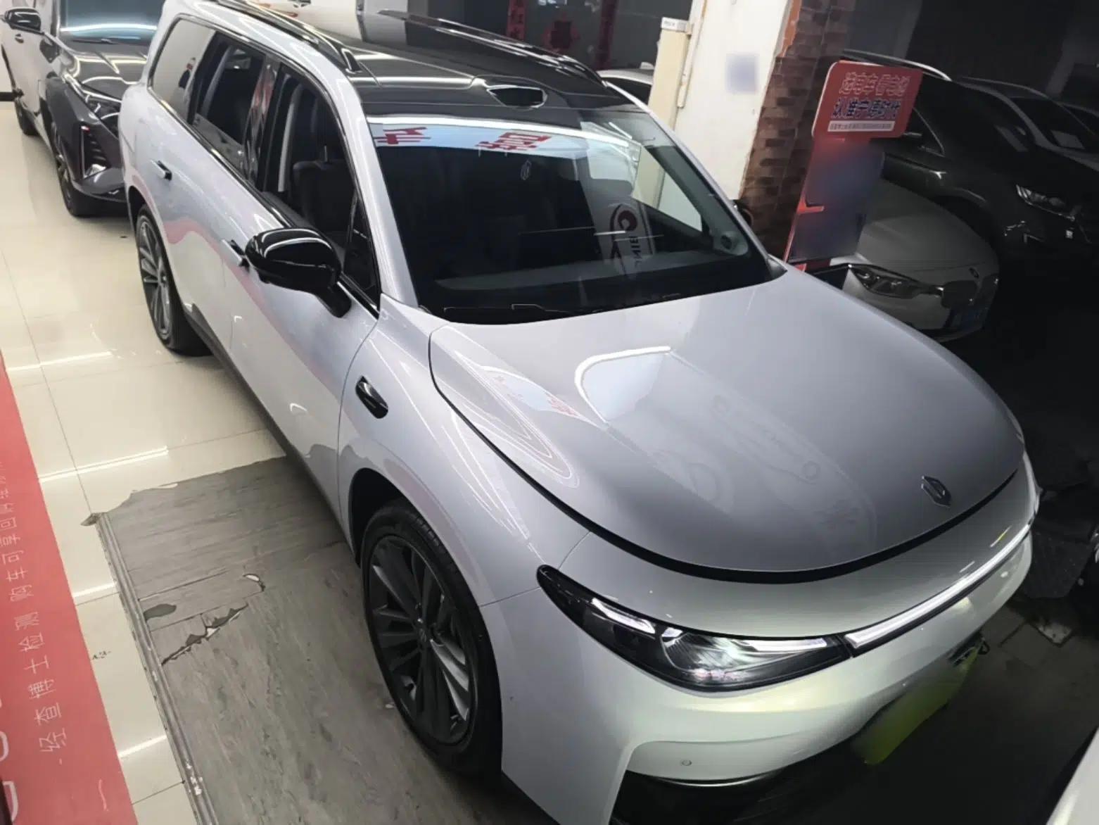 Leapmotor C16 2026 All-Electric 630 LiDAR Zhizun Edition 6 Seats — миниатюра 3