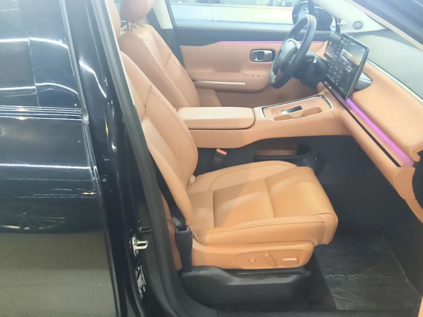 Leapmotor C16 2026 Extended-Range 280 LiDAR Zhizun Edition 6 Seats — миниатюра 19
