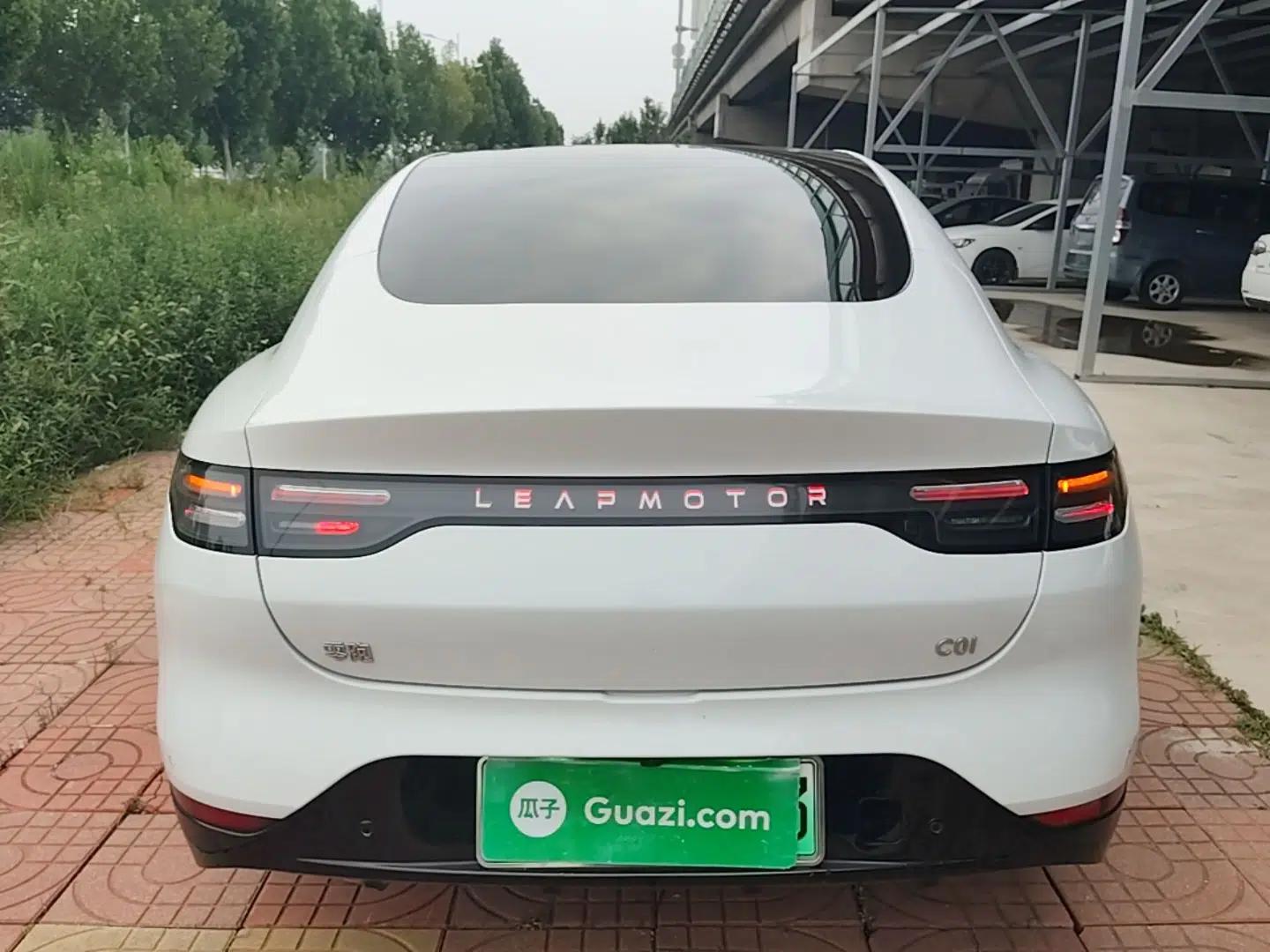 Leapmotor C01 2023 525 Comfort Edition — миниатюра 5