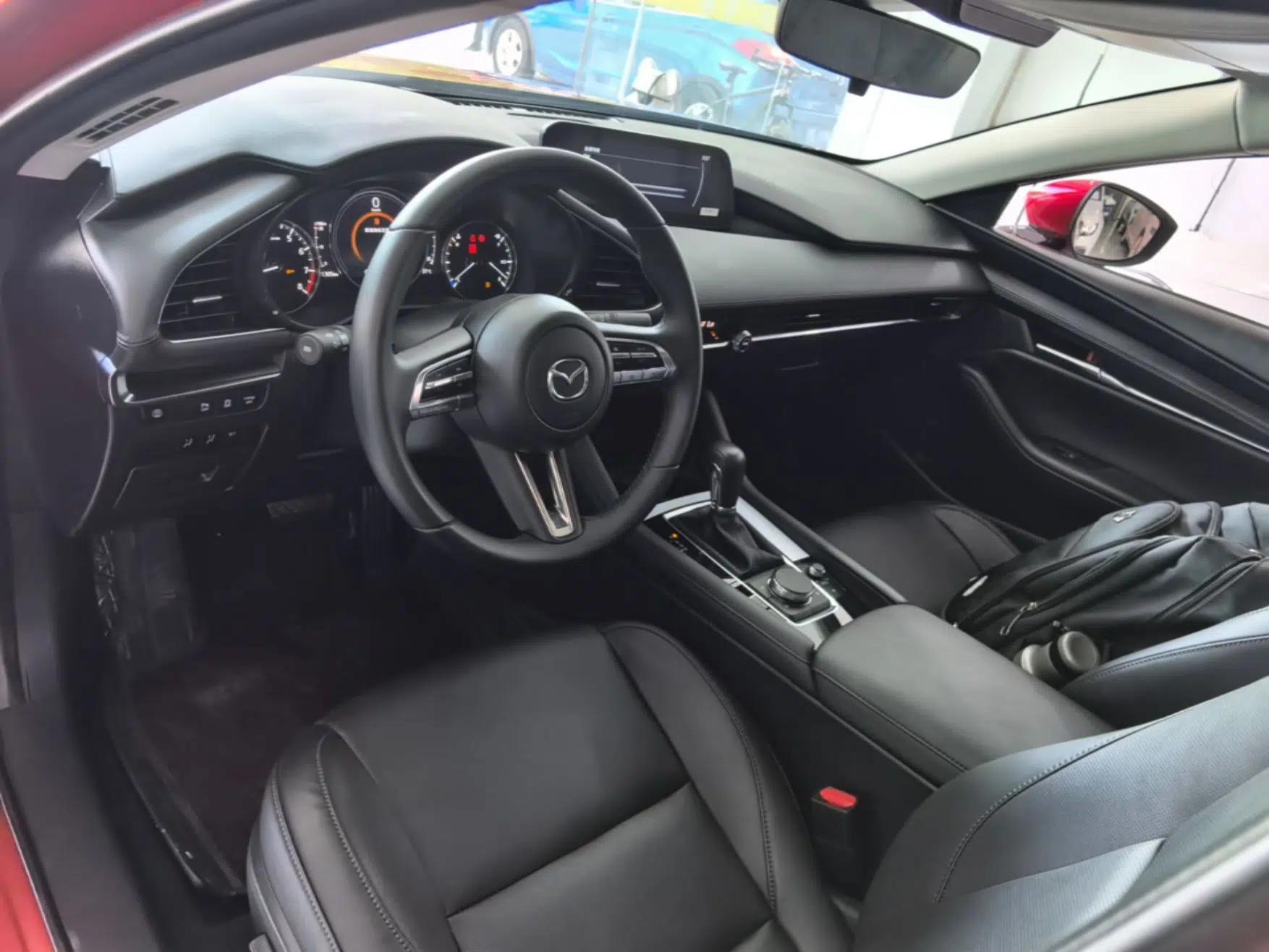Mazda 3 Axela 2023 2.0L Automatic ZhiZhen Edition — миниатюра 12