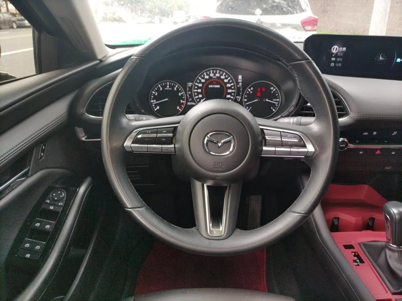 Mazda 3 Axela 2023 2.0L Automatic Zhiya Edition — миниатюра 10