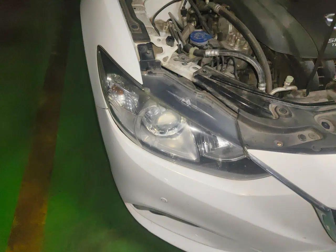 Mazda Atenza 2015 2.0L Blue Sky Luxury Edition — миниатюра 7