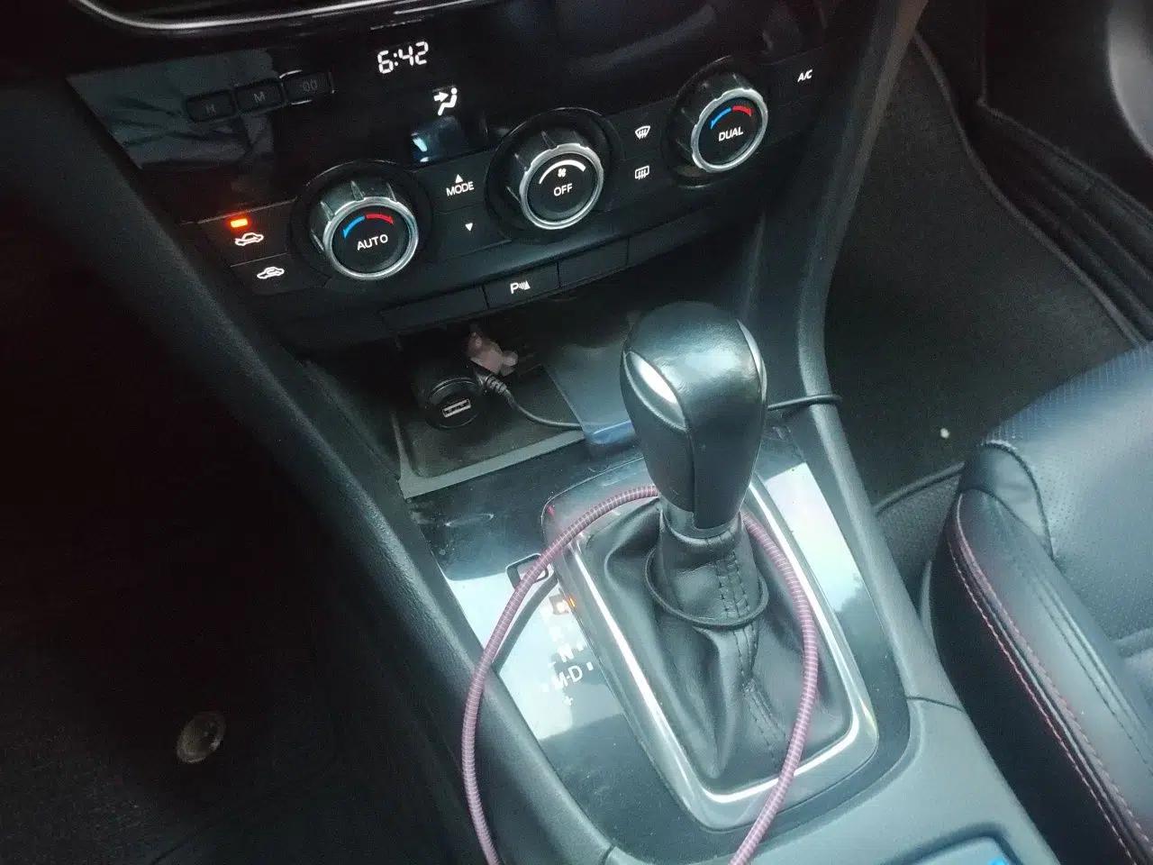 Mazda Atenza 2015 2.0L Blue Sky Luxury Edition — миниатюра 14