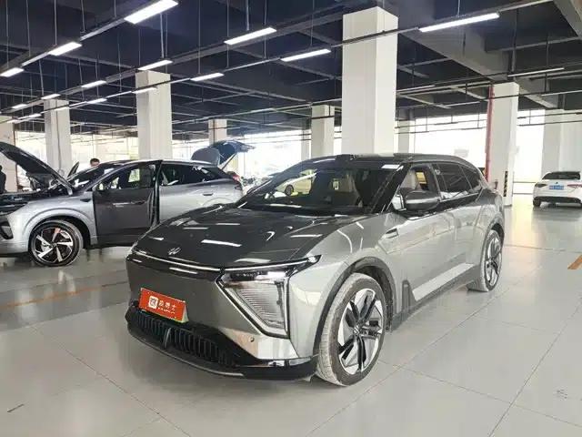 HiPhi Y 2023 Model 810km Long Range Version