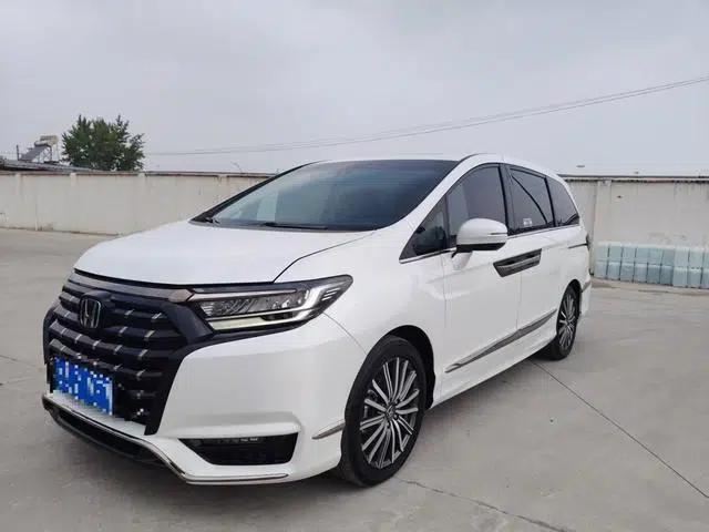 Elysion 2022 2.0L Hybrid Luxury First Edition