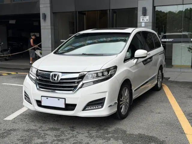 Elysion 2016 2.4L Luxury Edition
