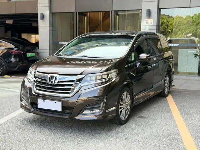 Elysion 2016 2.4L Luxury Edition