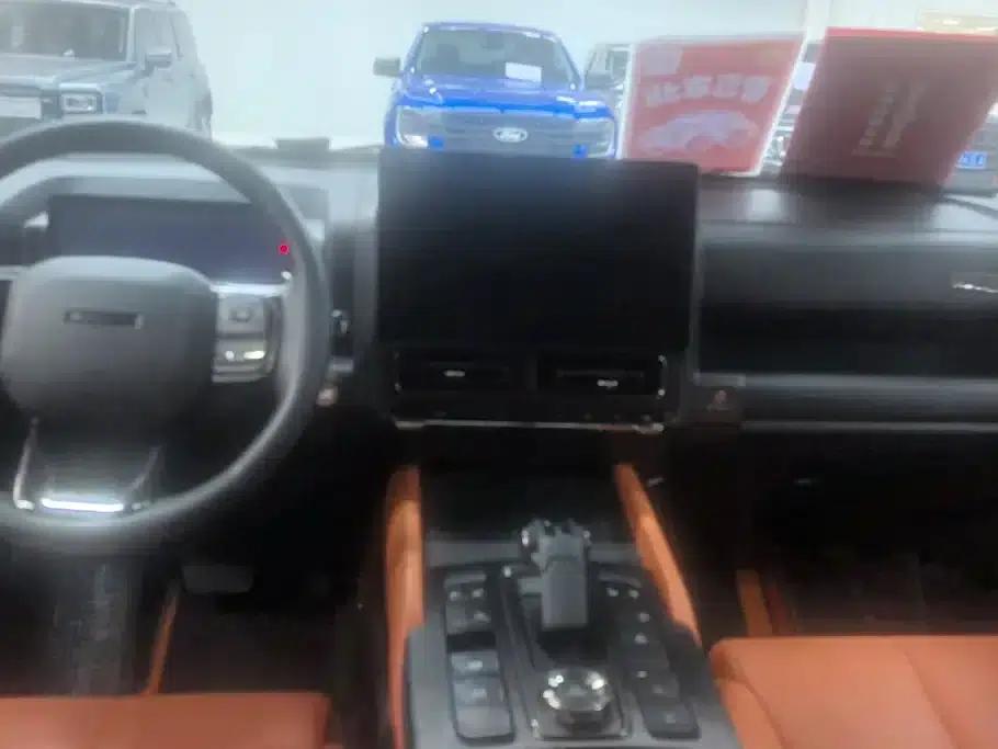 Haval H9 2024 2.0T Gasoline 4WD Ultimate Edition — миниатюра 13