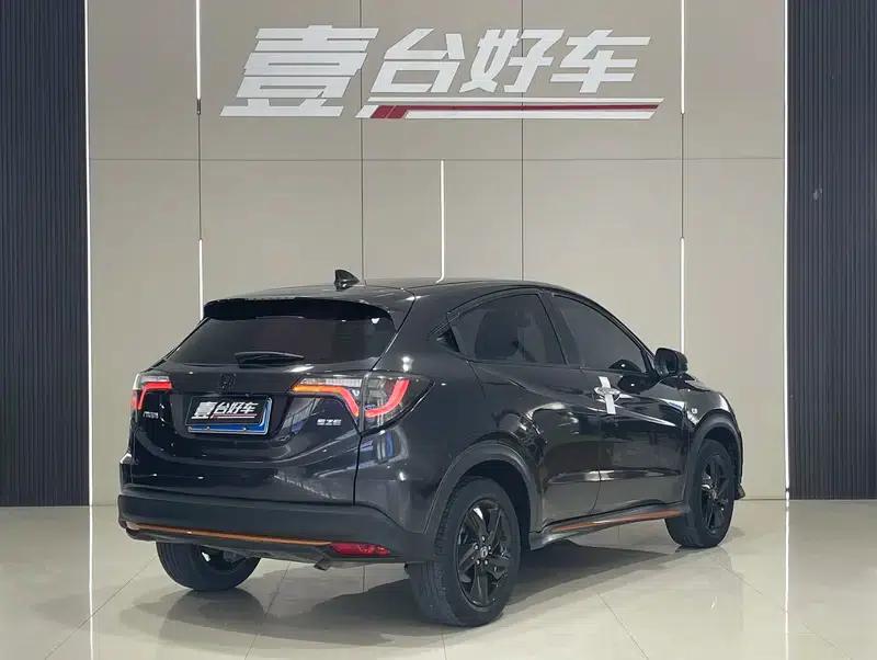 Vezel 2022 1.5L CVT Phantom Night Pioneer Edition — миниатюра 6