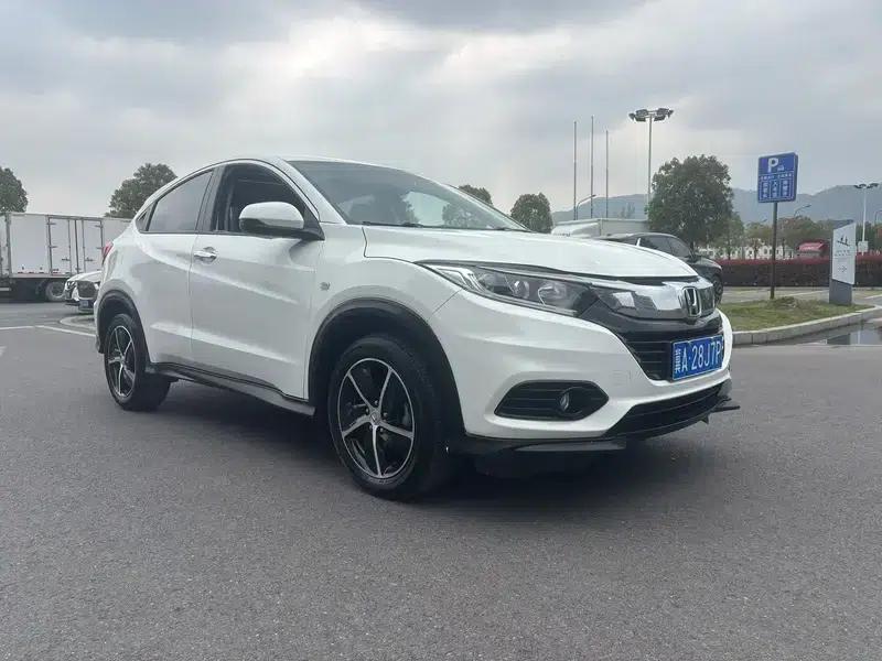 Vezel 2022 1.5L CVT Phantom Night Pioneer Edition — миниатюра 3