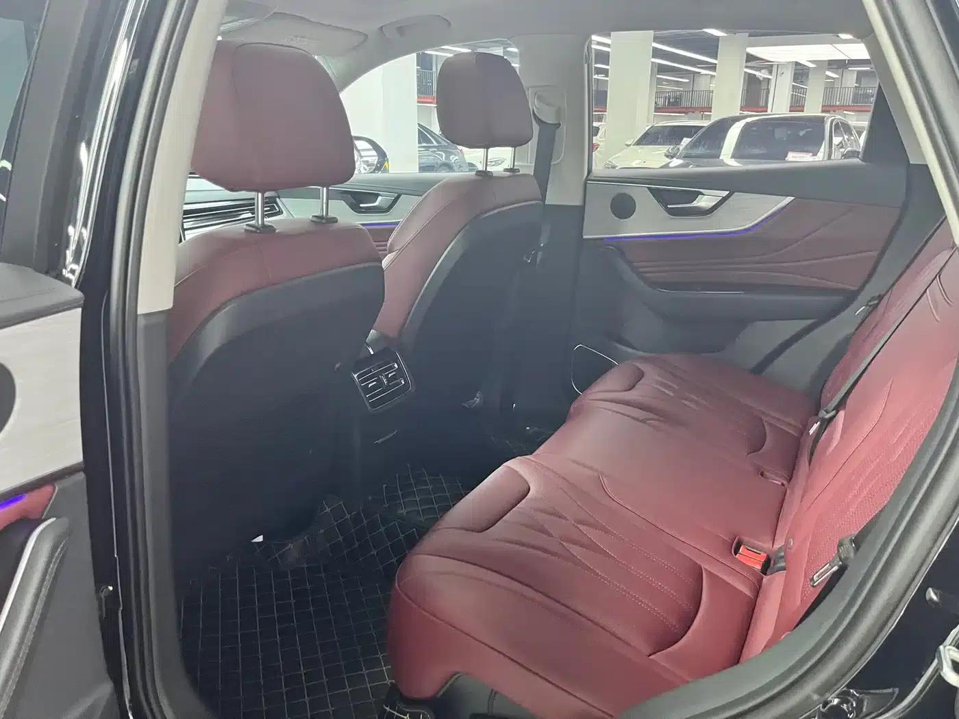 Hongqi HS5 2025 2.0T 2WD Flagship Pro Edition — миниатюра 6