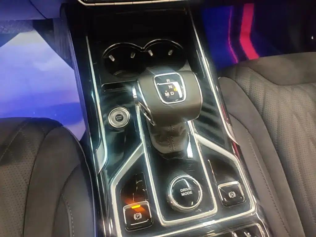 Hongqi HS5 2022 Facelift 2.0T Intelligent Flagship Edition — миниатюра 14