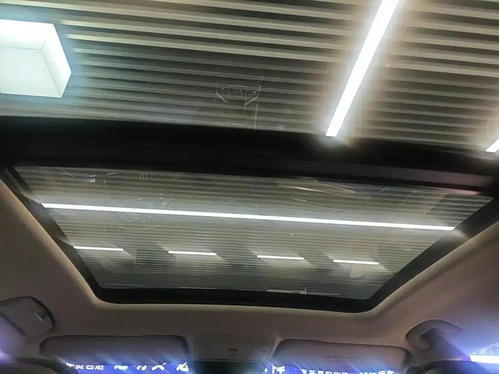 Hongqi HS5 2022 Facelift 2.0T Intelligent Flagship Edition — миниатюра 18