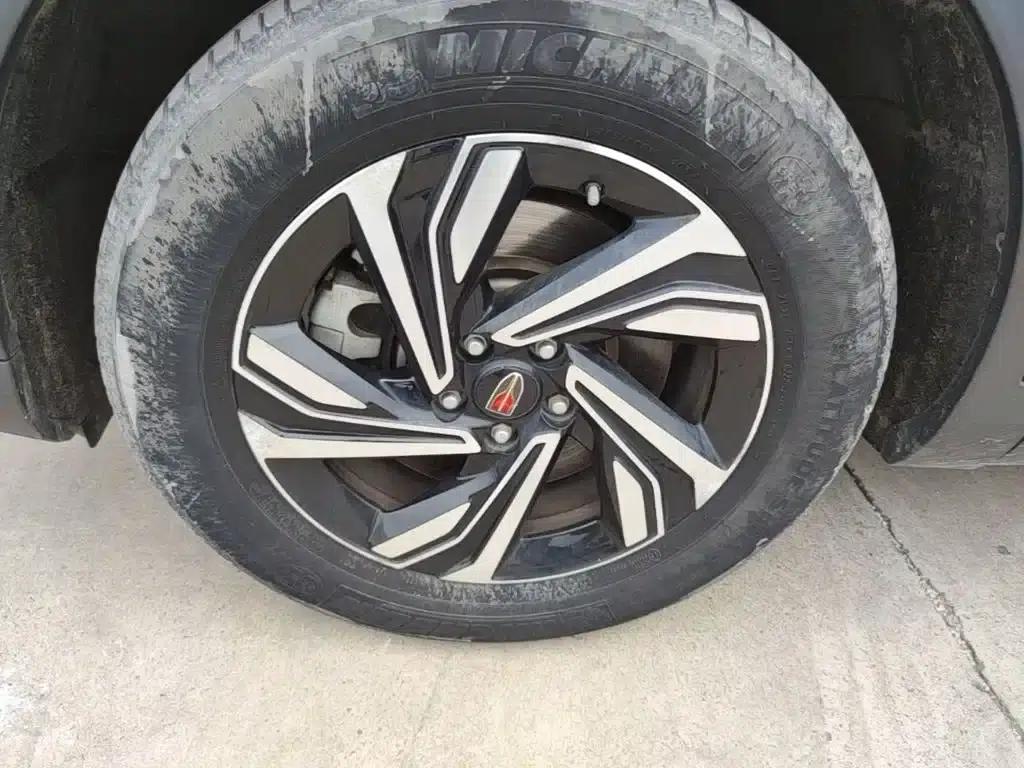 Hongqi HS5 2022 Facelift 2.0T Intelligent Flagship Edition — миниатюра 23