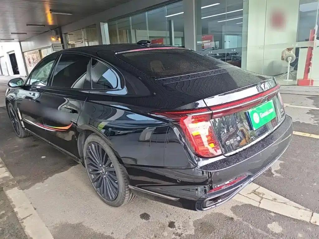 Hongqi H9 2025 2.0T 2WD Flagship Private Fashion Edition 5-seater — миниатюра 5