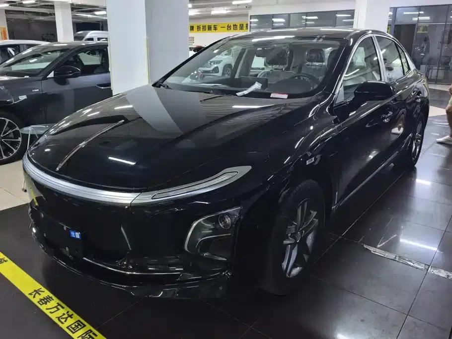 Hongqi E-QM5 2025 Model 610km Plus — миниатюра 1