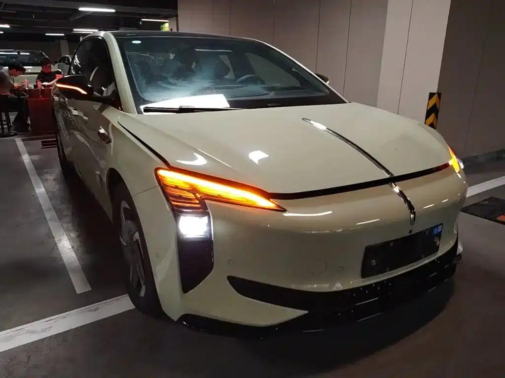 Hongqi EH7 2025 Model 690 Smart Selection Edition — миниатюра 4