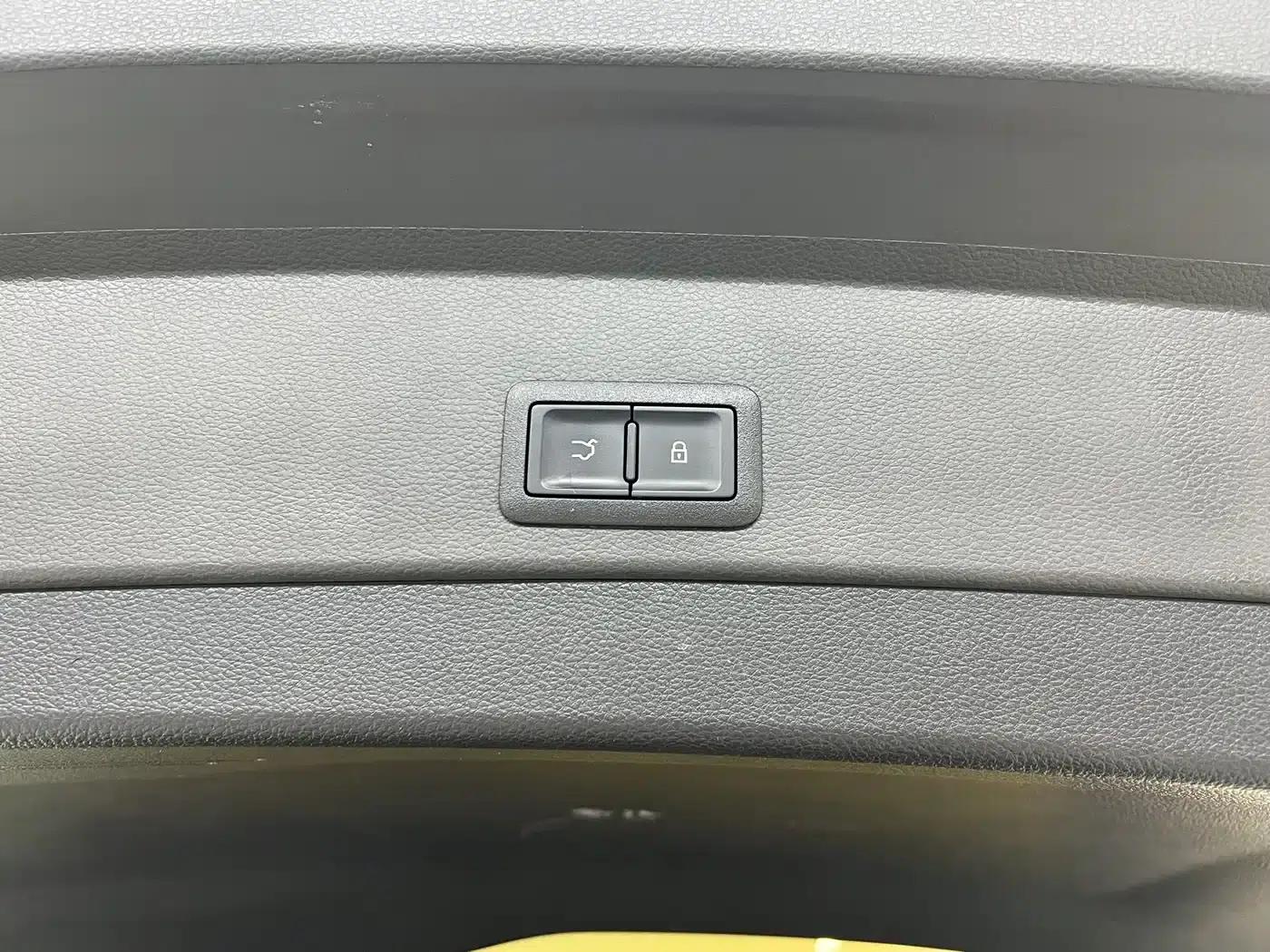 Hongqi E-HS9 2022 Model 690km Flagship Edition (Six Seats) — миниатюра 29