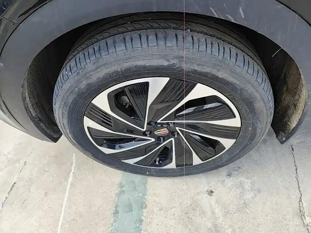 Hongqi HS7 PHEV 2024 2.0T PHEV 4WD Flagship Edition 7-seater — миниатюра 23