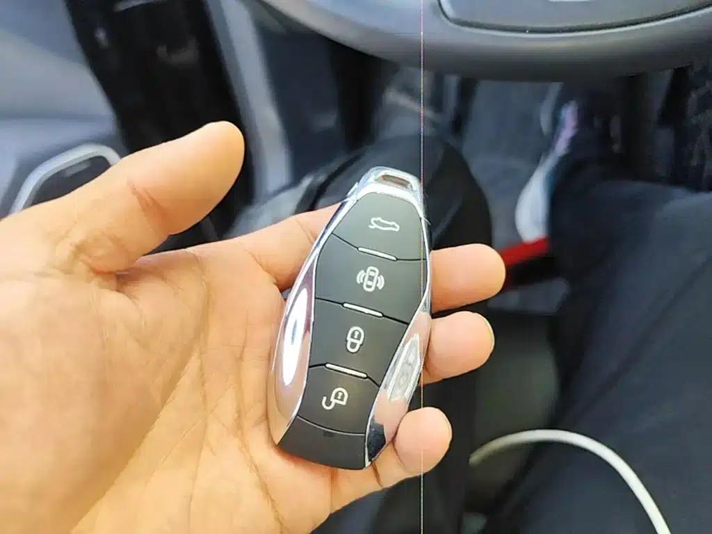 Hongqi HS7 PHEV 2024 2.0T PHEV 4WD Flagship Edition 7-seater — миниатюра 9