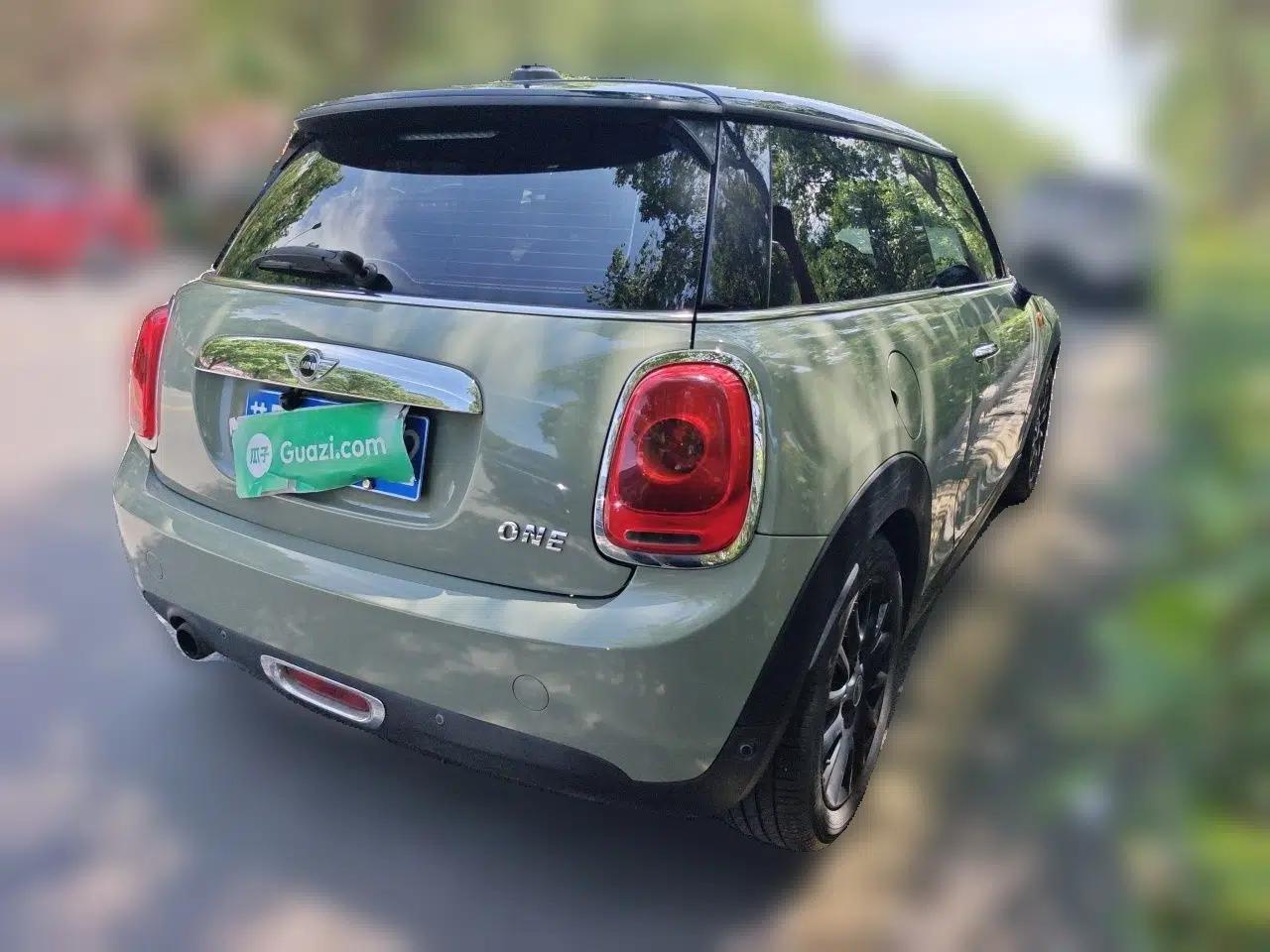 MINI 2016 1.2T ONE Pioneer Edition — миниатюра 6