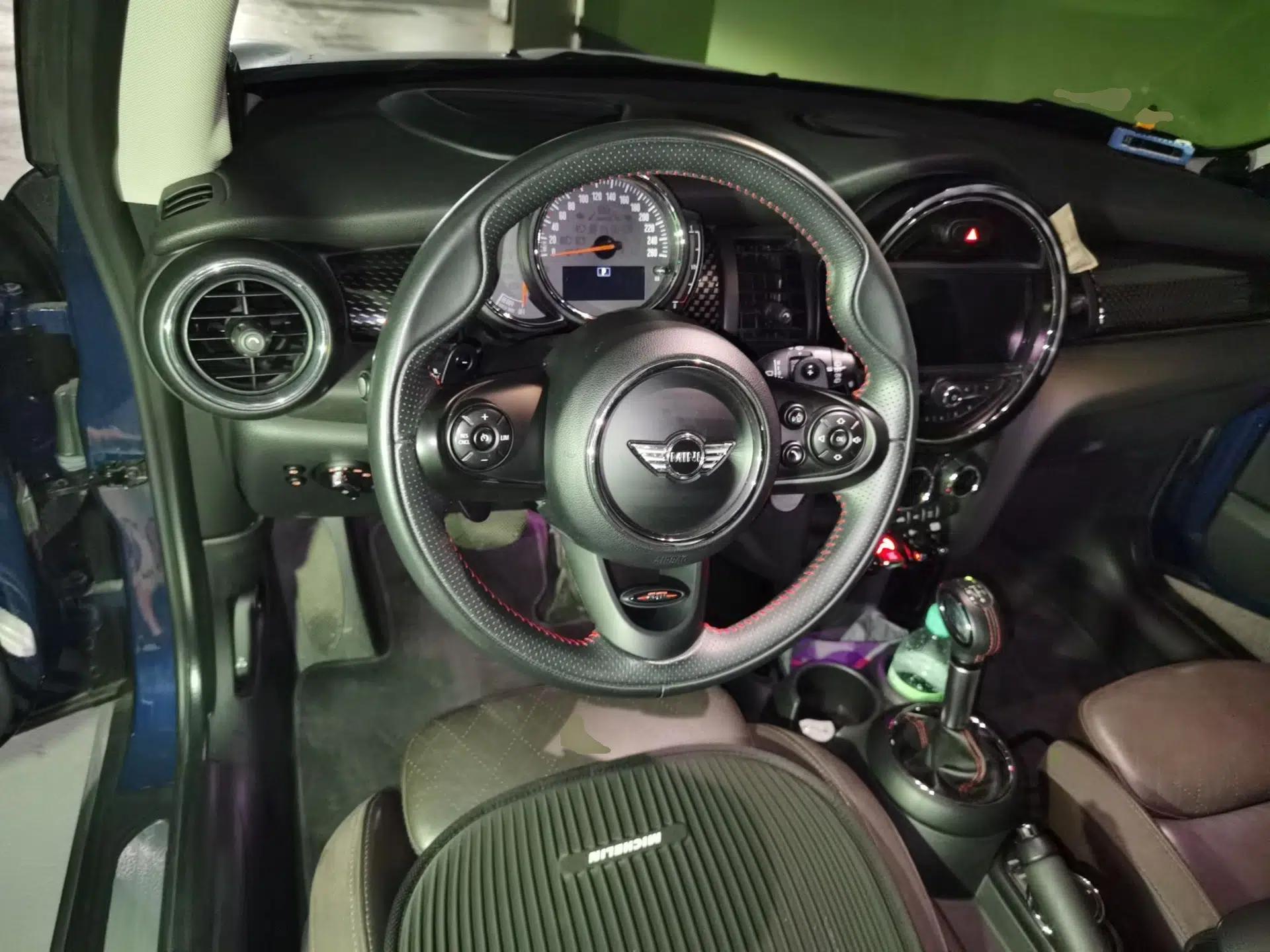 MINI 2016 2.0T COOPER S Pioneer Edition — миниатюра 10
