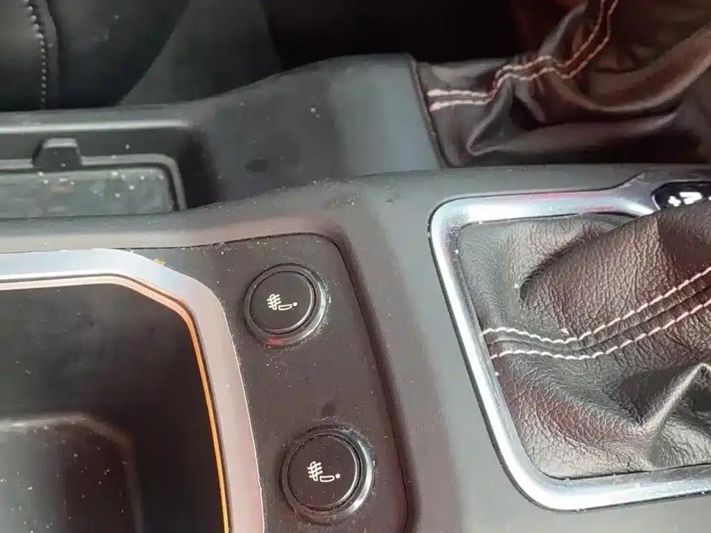 2021 Jeep Wrangler 2.0T Sahara Two-Door — миниатюра 7