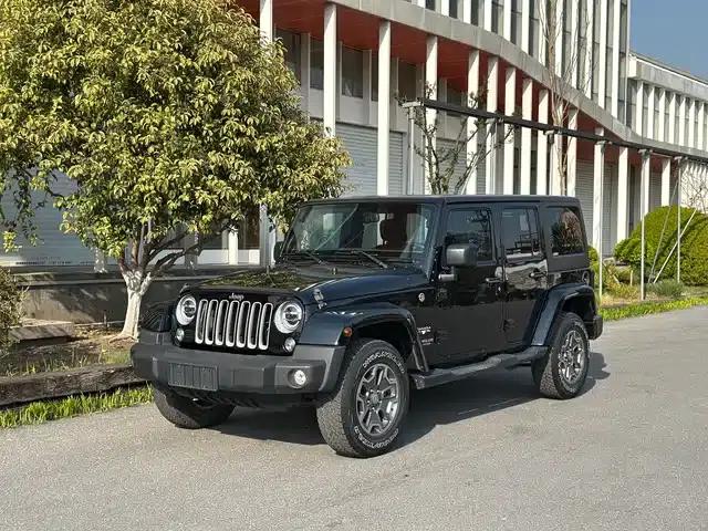 2017 Jeep Wrangler 3.0L Sahara Four-Door Comfort Edition