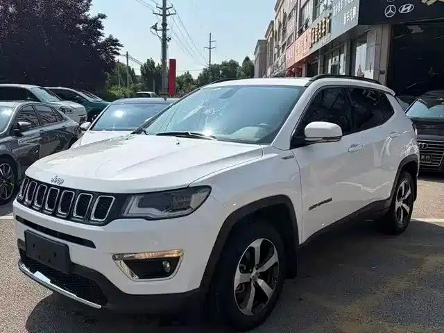 Compass 2017 200T Automatic Family Edition