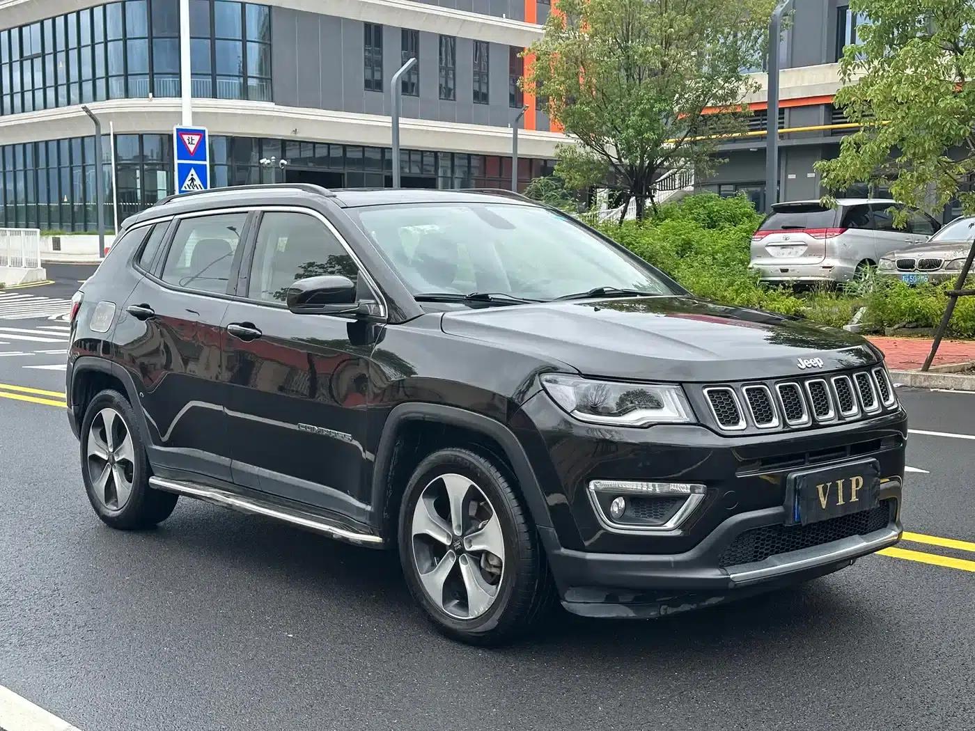 Compass 2017 200T Automatic Premium Edition — миниатюра 3