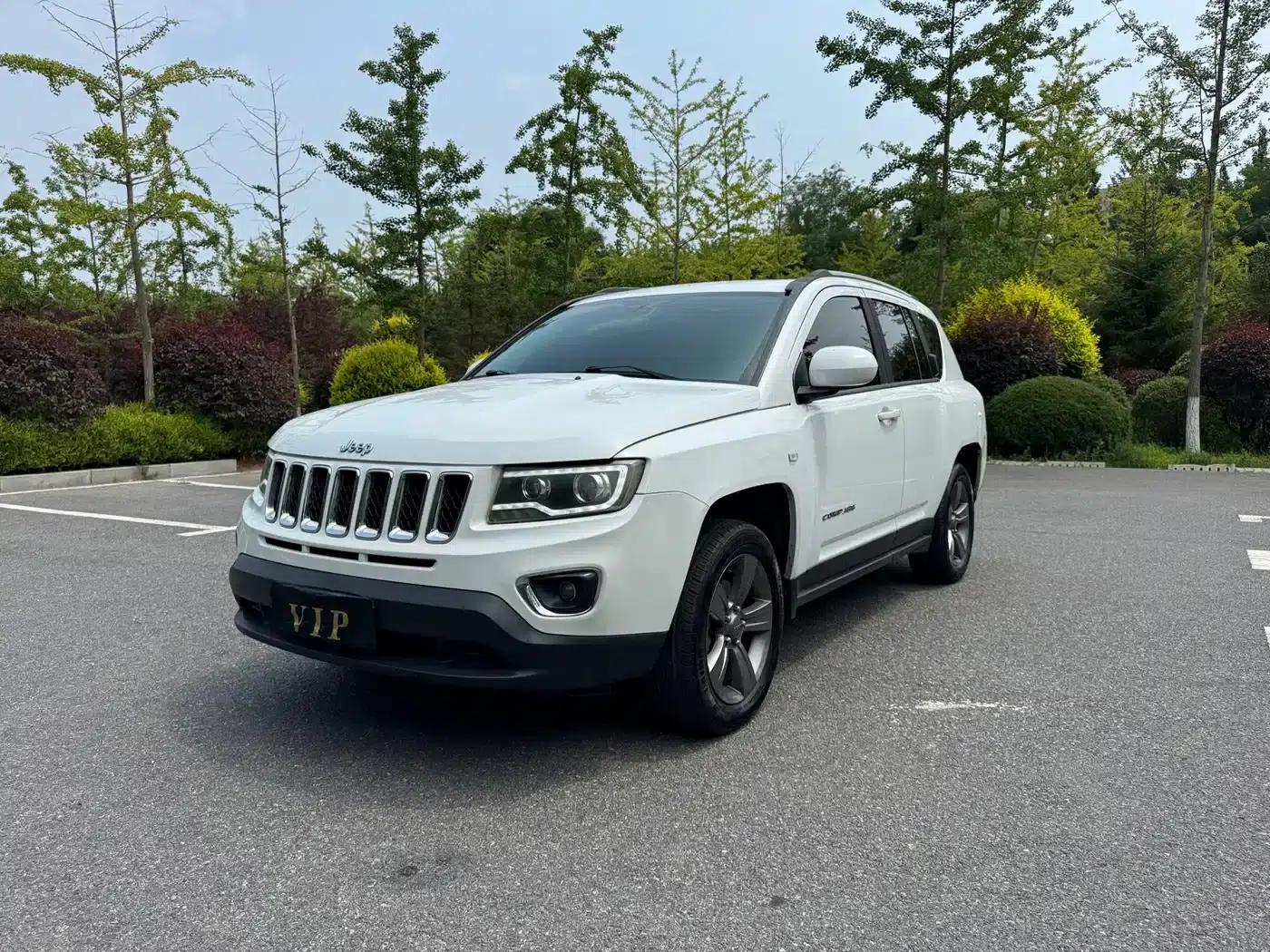 2014 Imported Jeep Compass Facelift 2.4L AWD Comfort Edition — миниатюра 1