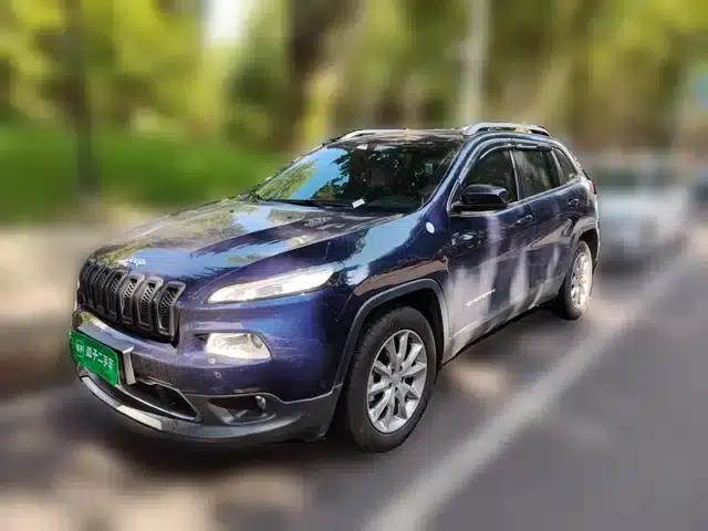 Jeep Cherokee 2016 2.4L Premium Edition