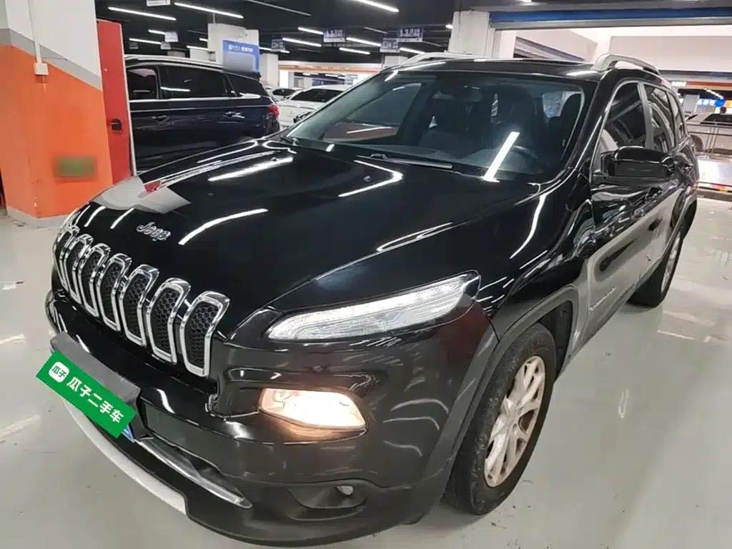 Jeep Cherokee 2017 2.0L Premium Edition — миниатюра 1