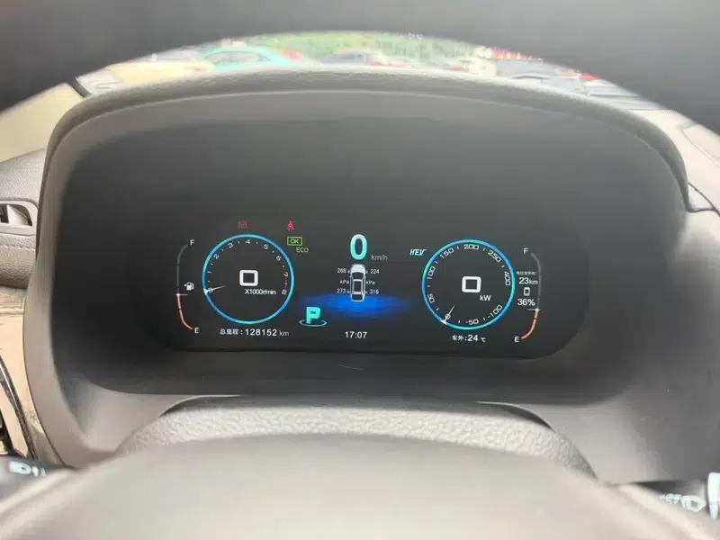 Tang DM 2015 DM 2.0T 4WD Luxury Edition — миниатюра 8