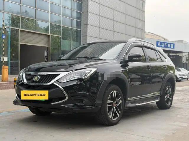 Tang DM 2015 DM 2.0T 4WD Luxury Edition