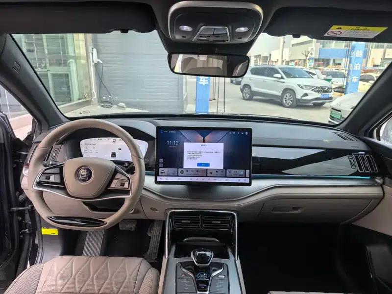 Tang DM 2025 DM-i 115KM Premium Edition — миниатюра 10