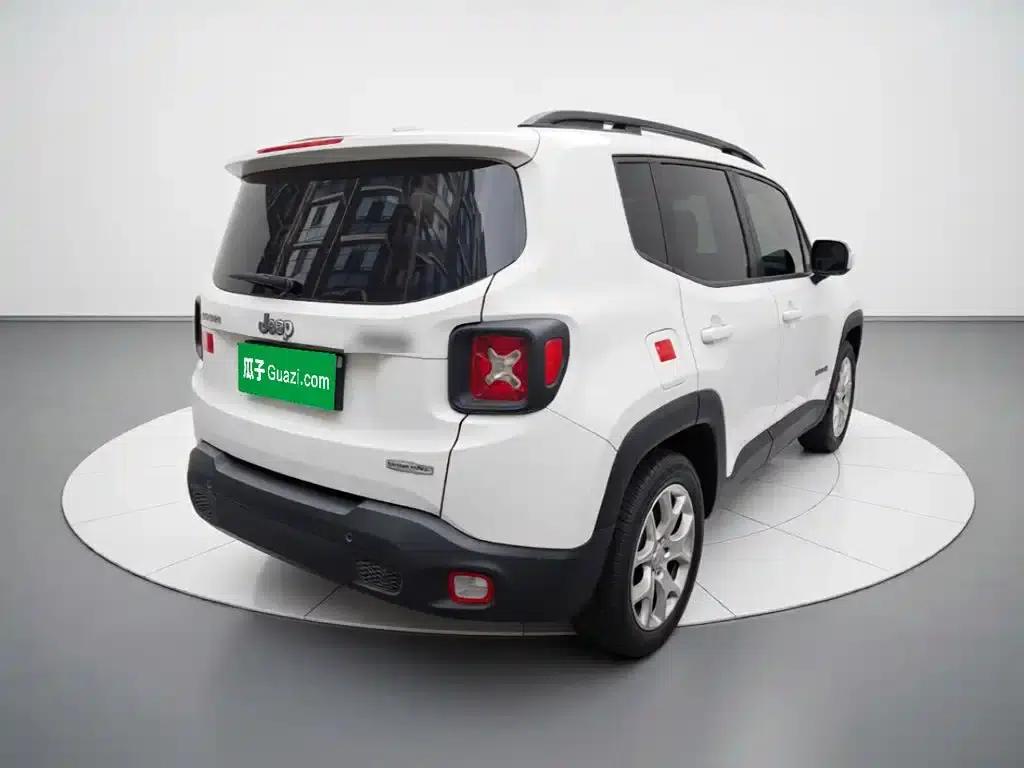 Jeep Renegade 2017 180T Automatic High-Performance Edition — миниатюра 4