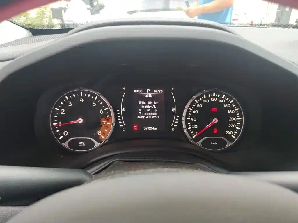 Jeep Renegade 2017 180T Automatic High-Performance Edition — миниатюра 7