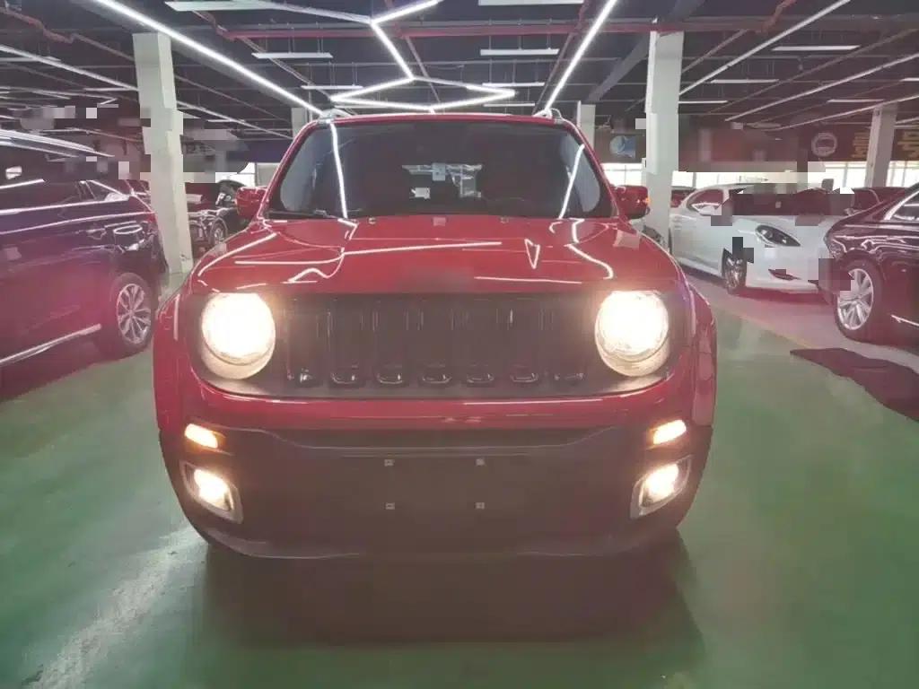 Jeep Renegade 2016 1.4T Automatic High-Performance Edition — миниатюра 3