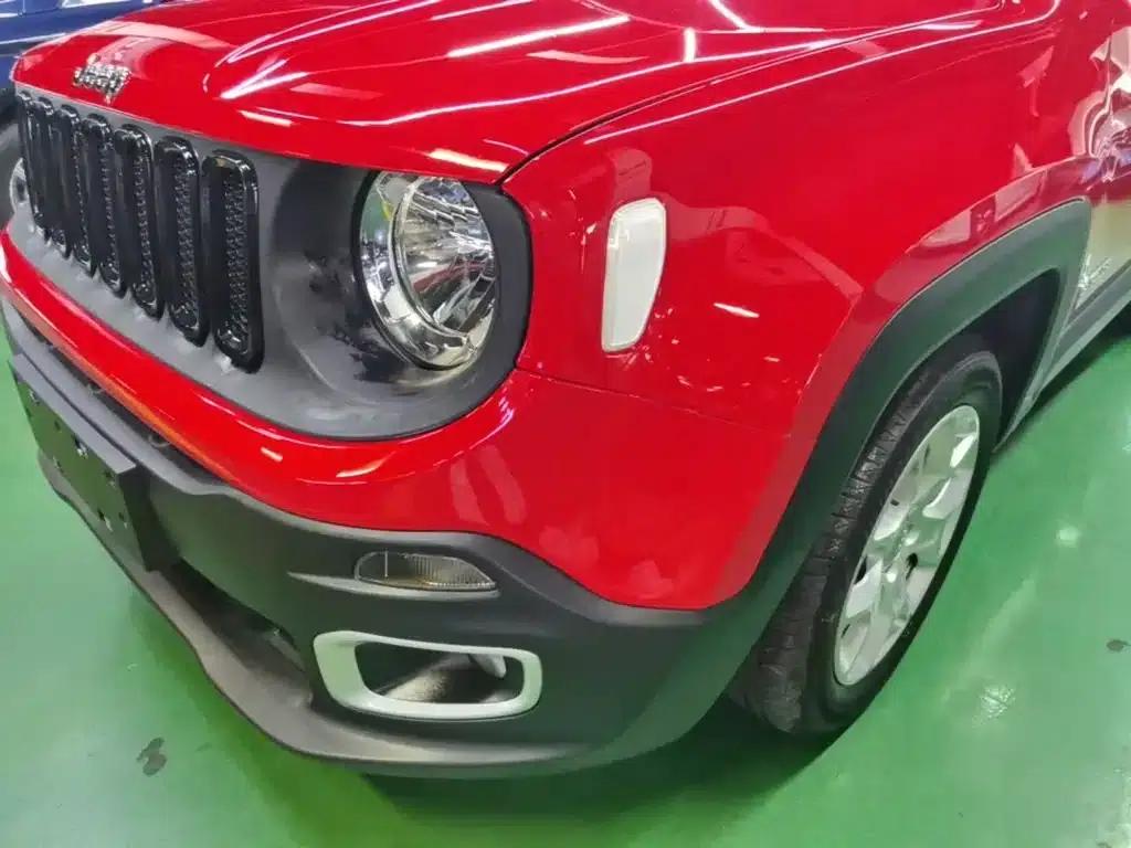 Jeep Renegade 2016 1.4T Automatic High-Performance Edition — миниатюра 24