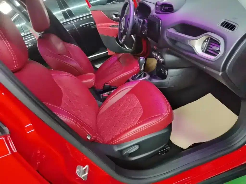 Jeep Renegade 2016 1.4T Automatic High-Performance Edition — миниатюра 25