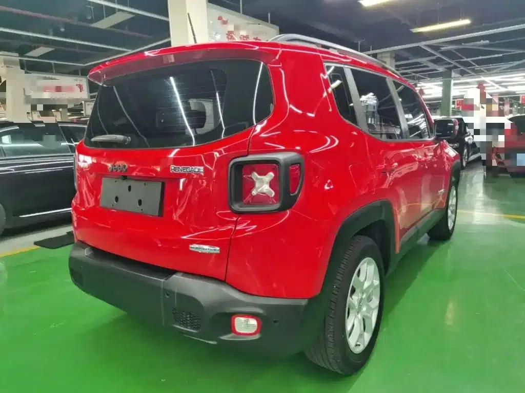 Jeep Renegade 2016 1.4T Automatic High-Performance Edition — миниатюра 7