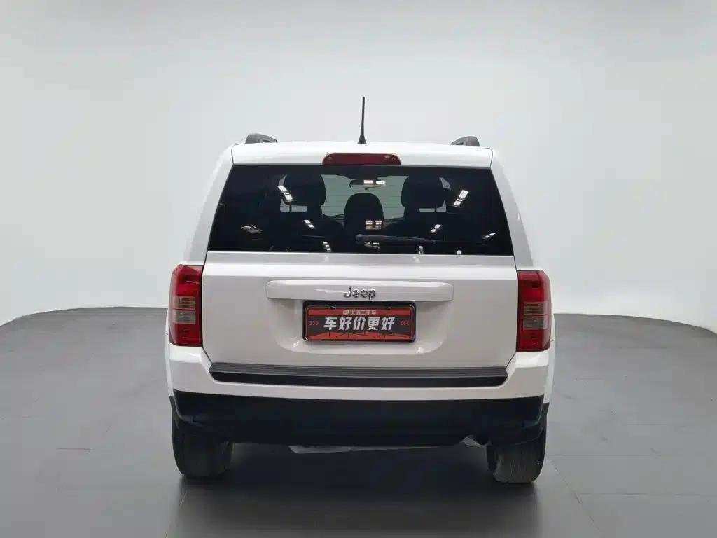 2014 Jeep Compass 2.4L Sport Edition — миниатюра 4