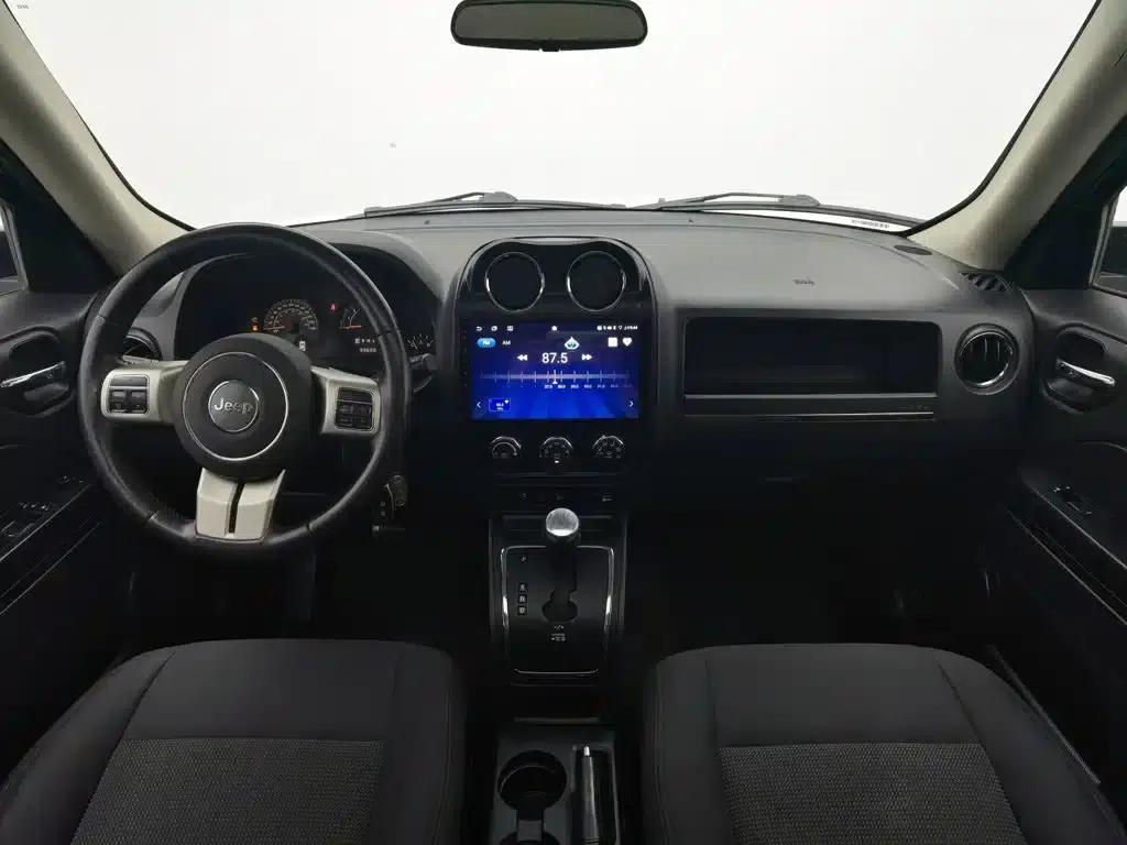 2014 Jeep Compass 2.4L Sport Edition — миниатюра 5