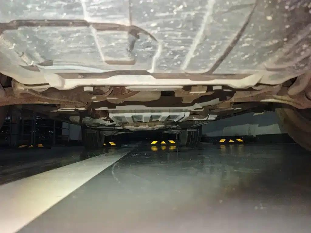 2015 Jeep Grand Cherokee Imported Model 3.0L Comfort Navigation Edition — миниатюра 25