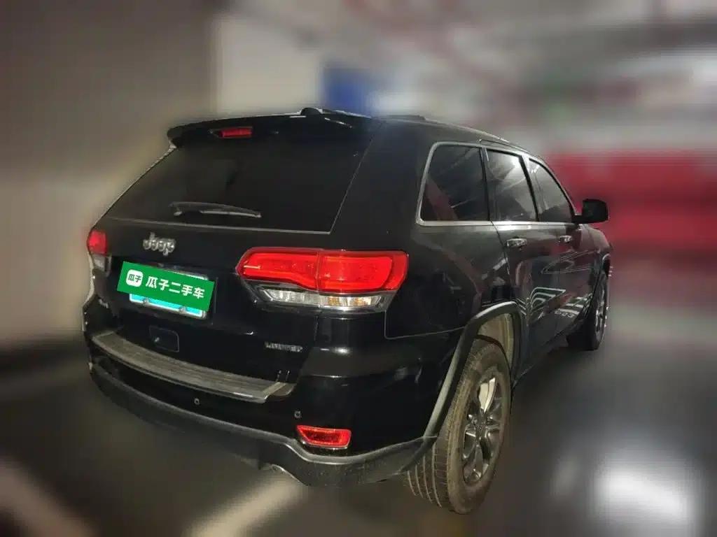2015 Jeep Grand Cherokee Imported Model 3.0L Comfort Navigation Edition — миниатюра 5