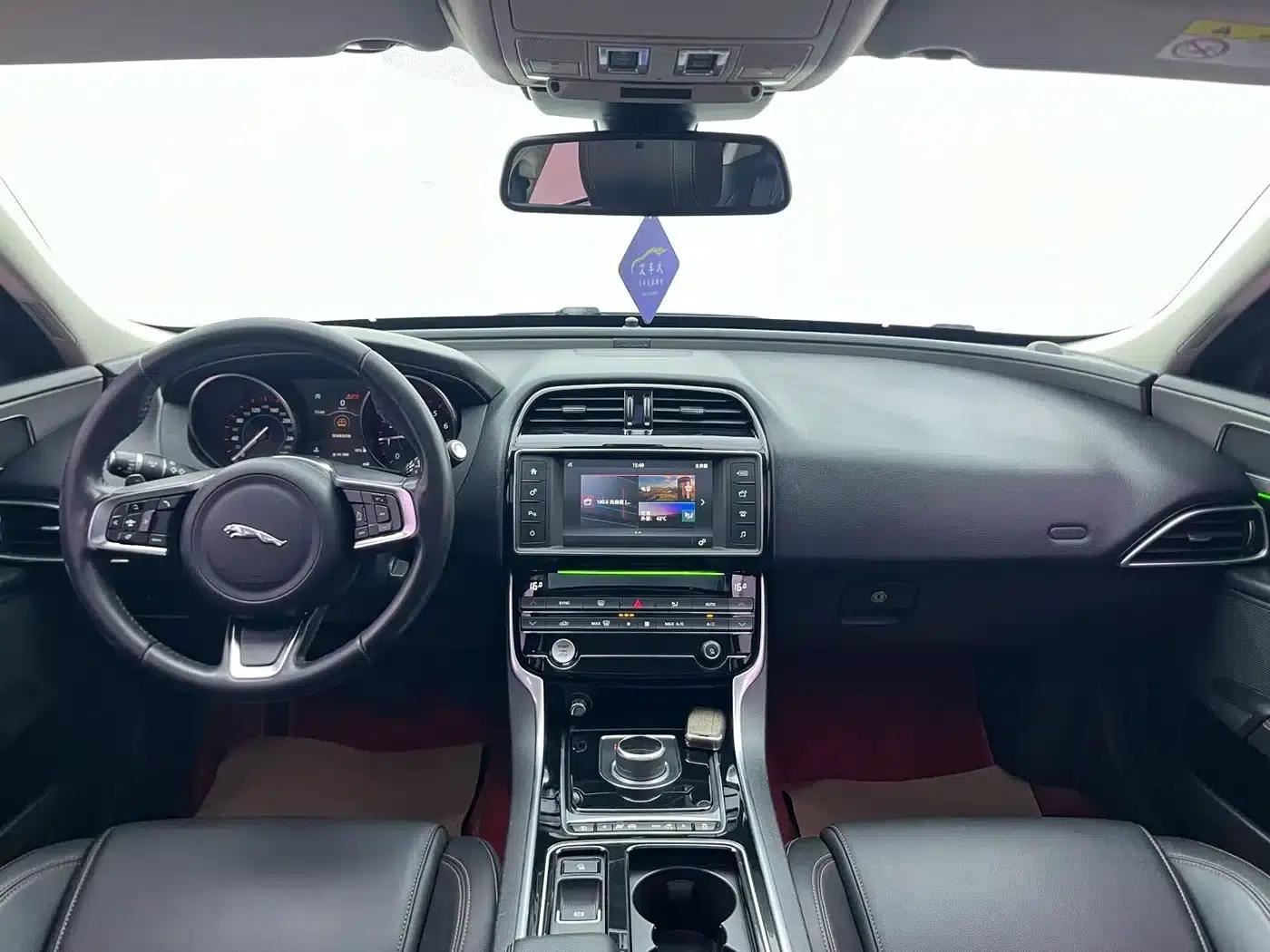 2018 Jaguar XEL 2.0T 200PS Luxury Edition — миниатюра 5